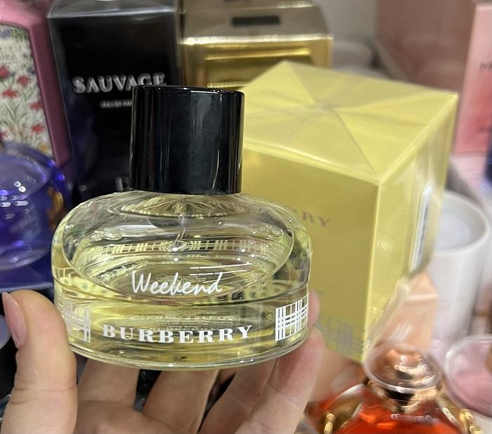 Духи Burberry Weekend for Woman Барберри Викенд Фор Вумен