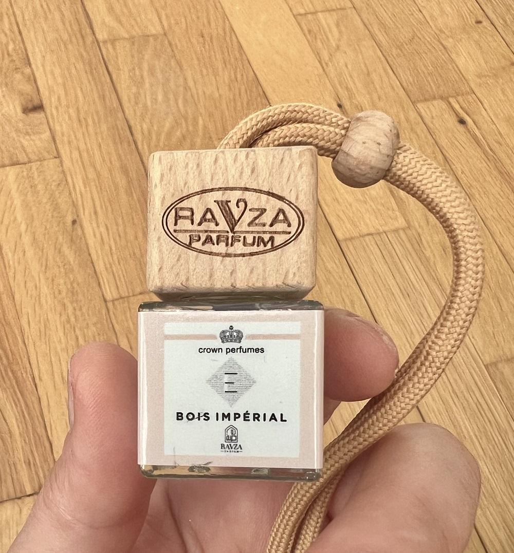 Ароматизатор для машины Бойз Империал Эссешел Парфюмс Bois Imperial